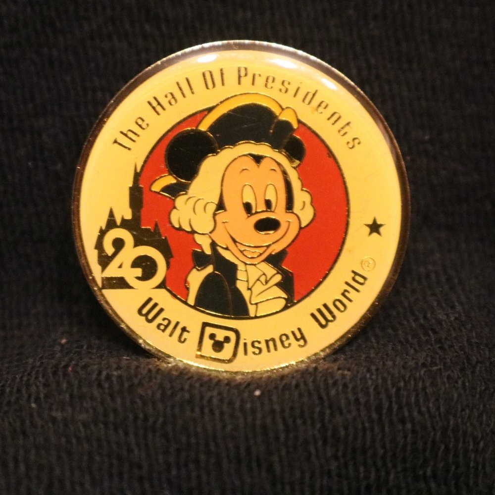 Disney - 20th Anniversary Pin - The Hall of Presidents